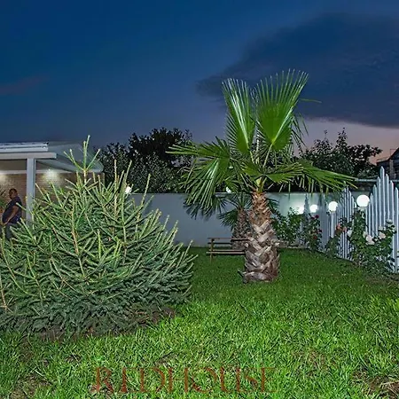 лятна къща Holiday home Ravda